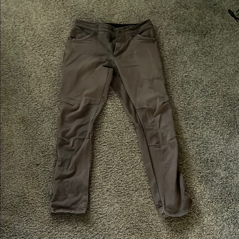 Kuhl Brown Cargo Pants with Articulated Knees